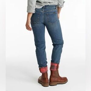 L.L. Bean Women’s Signature Flannel-Lined Boyfriend Straight Leg Jean Size 10